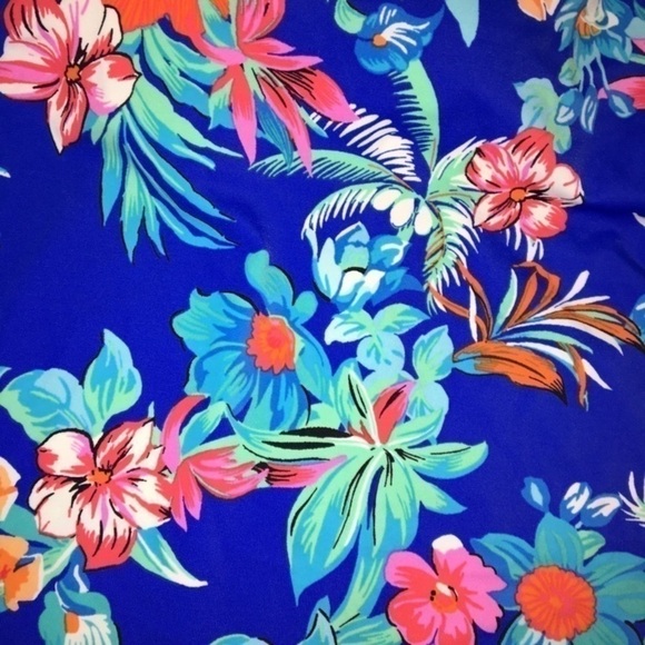 NWT St. John’s Bay Blue Floral Tankini - Picture 4 of 5